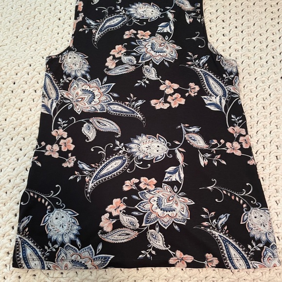 Women’s sleeveless blouse - Picture 2 of 3